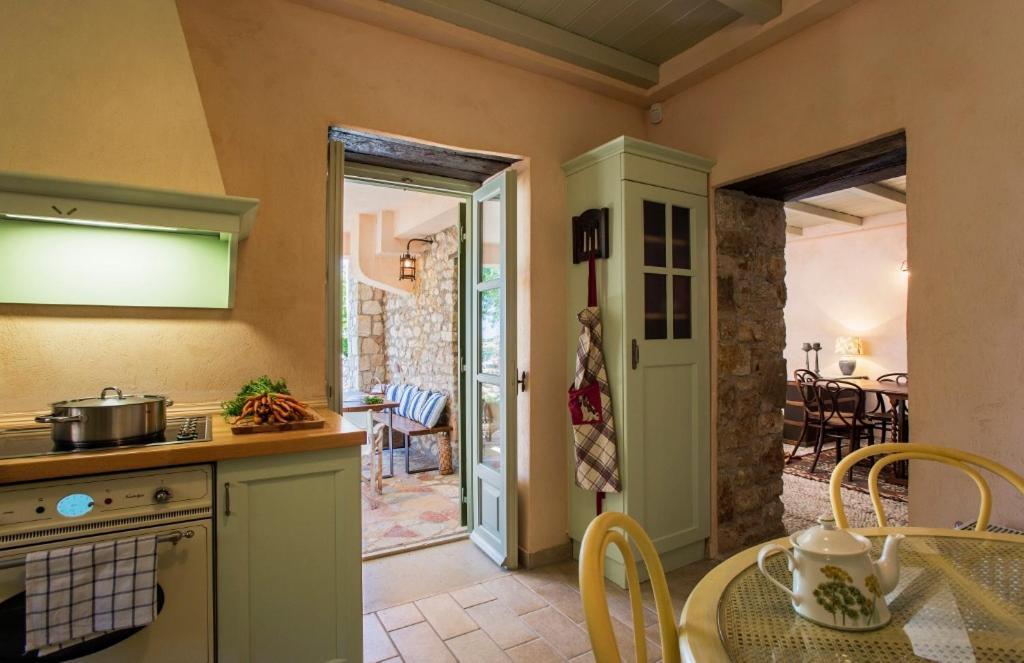 Kyparissia Old Town Lodge With Amazing Sea View מראה חיצוני תמונה