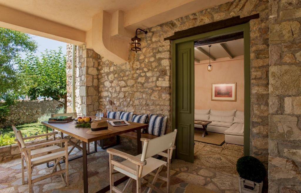 Kyparissia Old Town Lodge With Amazing Sea View מראה חיצוני תמונה