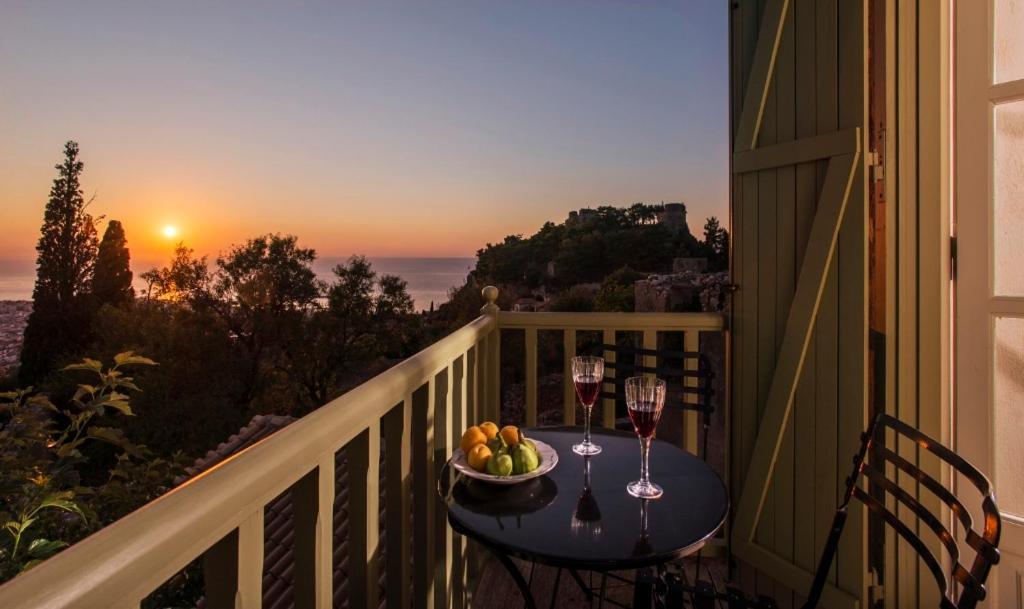 Kyparissia Old Town Lodge With Amazing Sea View מראה חיצוני תמונה