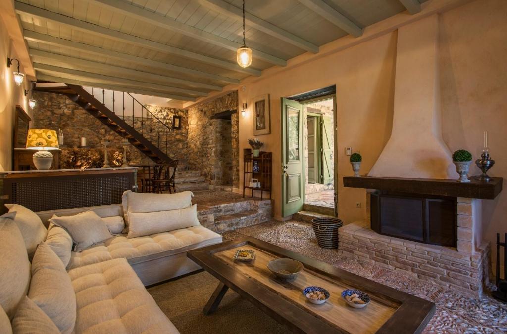 Kyparissia Old Town Lodge With Amazing Sea View מראה חיצוני תמונה